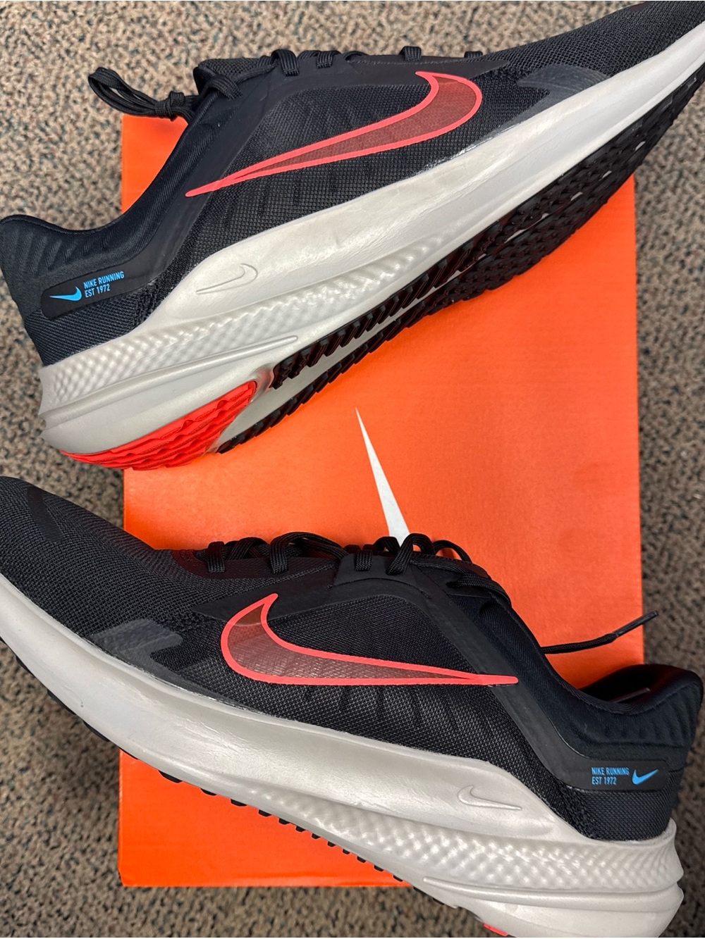 Nike Quest 5 Cobblestone Laser Blue Bright Crimson Running Shoes